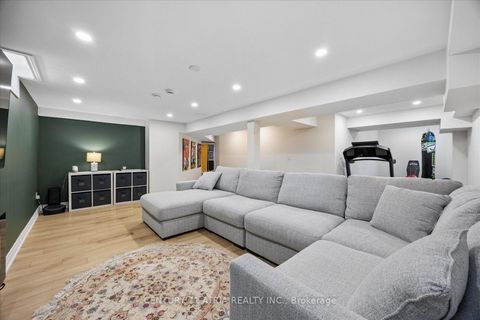 Photo 26 at 1040 Birchwood Drive, College Manor, Newmarket