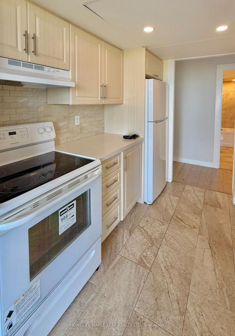 Photo 14 at 1607 - 1 Rowntree Road, Jamestown, Toronto
