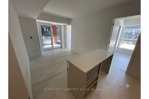 Photo 1 at 527 - 8 Tippett Road, Clanton Park, Toronto