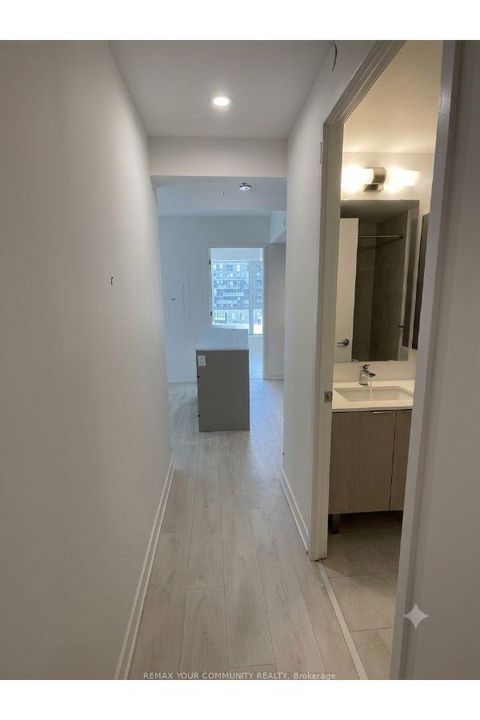 Photo 3 at 527 - 8 Tippett Road, Clanton Park, Toronto