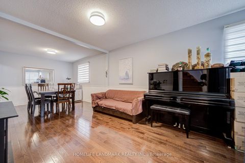 Photo 3 at 35 Royal Palm Drive, Yorkhill, Vaughan