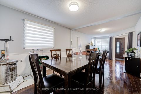 Photo 7 at 35 Royal Palm Drive, Yorkhill, Vaughan