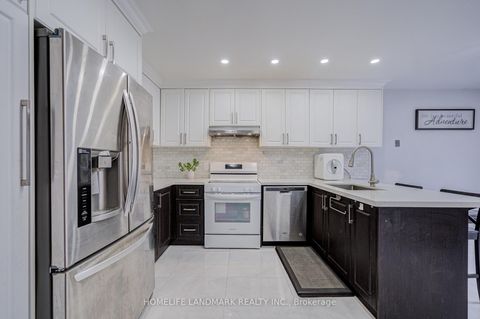 Photo 15 at 35 Royal Palm Drive, Yorkhill, Vaughan