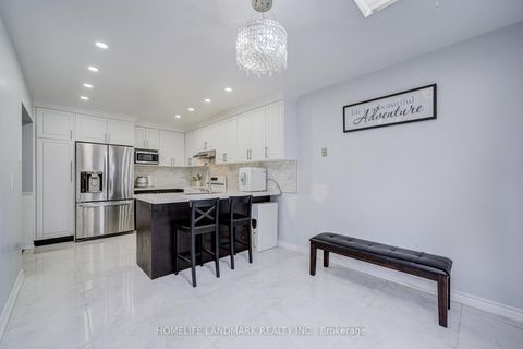 Photo 18 at 35 Royal Palm Drive, Yorkhill, Vaughan