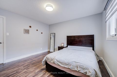 Photo 24 at 35 Royal Palm Drive, Yorkhill, Vaughan