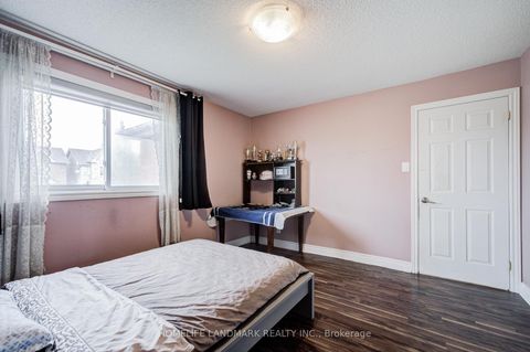 Photo 27 at 35 Royal Palm Drive, Yorkhill, Vaughan