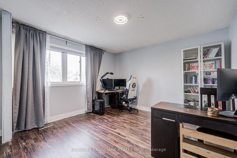 Photo 28 at 35 Royal Palm Drive, Yorkhill, Vaughan
