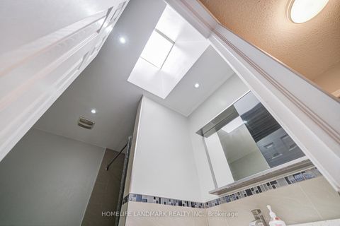 Photo 31 at 35 Royal Palm Drive, Yorkhill, Vaughan