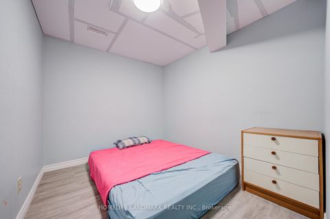 Photo 38 at 35 Royal Palm Drive, Yorkhill, Vaughan