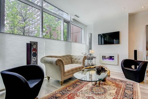Photo 2 at 106 - 32 DAVENPORT Road, Annex, Toronto