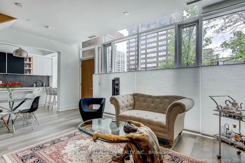 Photo 4 at 106 - 32 DAVENPORT Road, Annex, Toronto