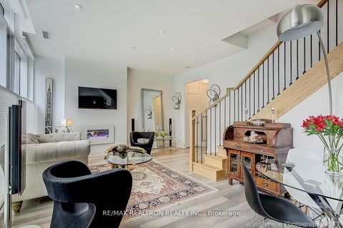Photo 5 at 106 - 32 DAVENPORT Road, Annex, Toronto