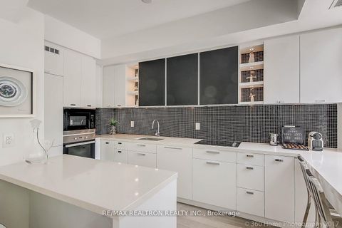 Photo 8 at 106 - 32 DAVENPORT Road, Annex, Toronto
