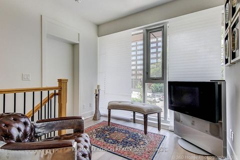 Photo 16 at 106 - 32 DAVENPORT Road, Annex, Toronto