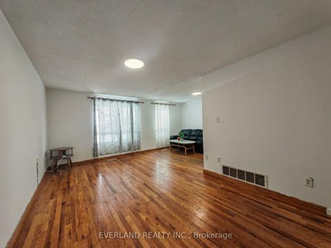 Photo 3 at 18 Camberley Court, Malvern, Toronto