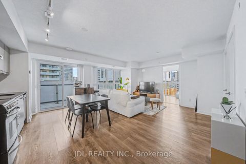 Photo 4 at 1411 - 87 Peter Street, Waterfront Communities C1, Toronto