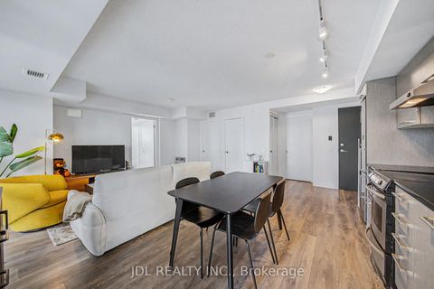 Photo 11 at 1411 - 87 Peter Street, Waterfront Communities C1, Toronto