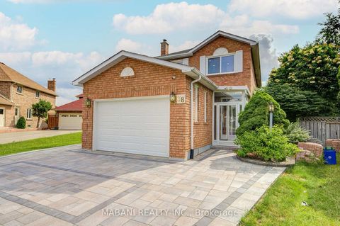 Photo 2 at 38 Marchwood Crescent, Harding, Richmond Hill