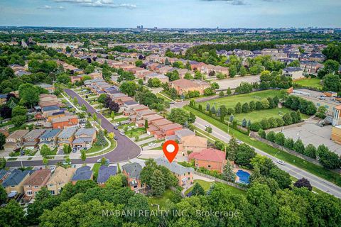 Photo 5 at 38 Marchwood Crescent, Harding, Richmond Hill