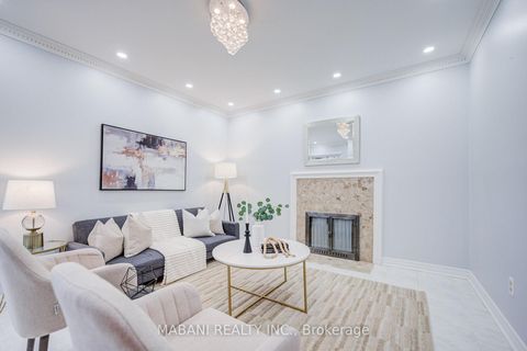 Photo 11 at 38 Marchwood Crescent, Harding, Richmond Hill