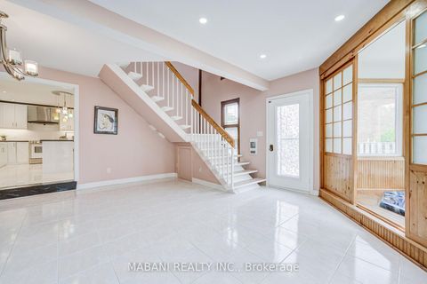 Photo 14 at 38 Marchwood Crescent, Harding, Richmond Hill