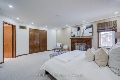 Photo 27 at 38 Marchwood Crescent, Harding, Richmond Hill