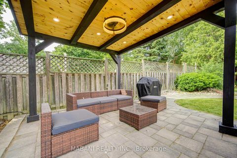 Photo 44 at 38 Marchwood Crescent, Harding, Richmond Hill
