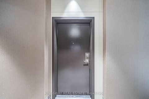 Photo 5 at 203 - 38 Honeycrisp Crescent, Vaughan Corporate Centre, Vaughan