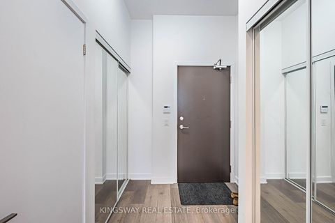 Photo 6 at 203 - 38 Honeycrisp Crescent, Vaughan Corporate Centre, Vaughan