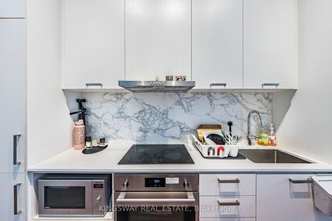 Photo 12 at 203 - 38 Honeycrisp Crescent, Vaughan Corporate Centre, Vaughan
