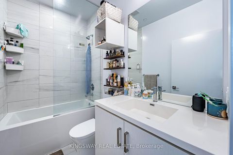 Photo 18 at 203 - 38 Honeycrisp Crescent, Vaughan Corporate Centre, Vaughan