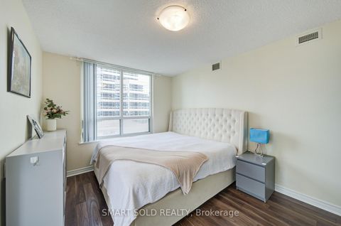 Photo 11 at 1512 - 18 Parkview Avenue, Willowdale East, Toronto