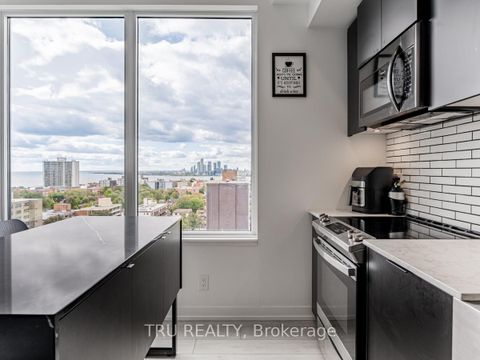 Photo 12 at LPH12 - 270 Dufferin Street, South Parkdale, Toronto