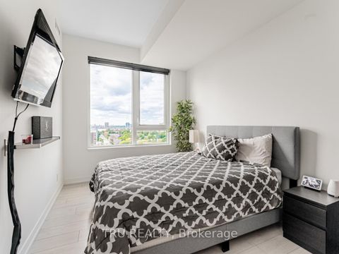 Photo 14 at LPH12 - 270 Dufferin Street, South Parkdale, Toronto