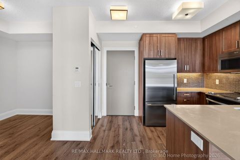 Photo 6 at 711 - 2 Old Mill Drive, Swansea, Toronto