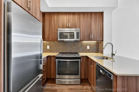 Photo 8 at 711 - 2 Old Mill Drive, Swansea, Toronto