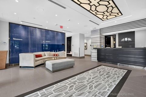 Photo 2 at 712 - 2 Old Mill Drive, Swansea, Toronto