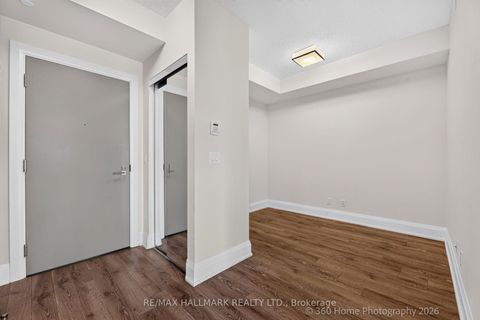 Photo 10 at 712 - 2 Old Mill Drive, Swansea, Toronto