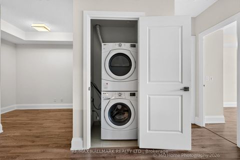 Photo 25 at 712 - 2 Old Mill Drive, Swansea, Toronto