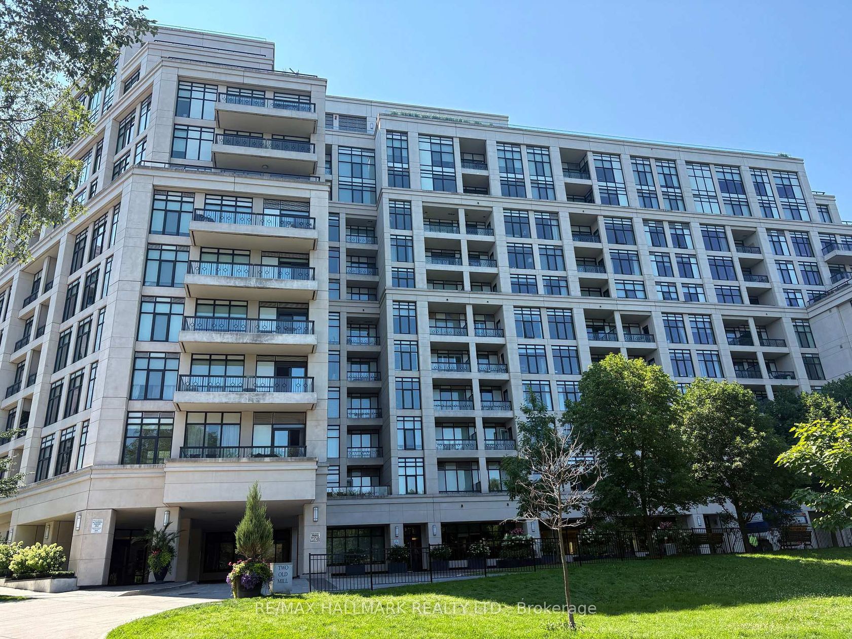 712 - 2 Old Mill Drive, Swansea, Toronto photo 4
