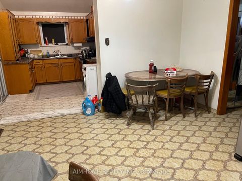 Photo 5 at 170 Gracefield Avenue, Maple Leaf, Toronto
