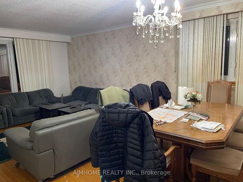Photo 7 at 170 Gracefield Avenue, Maple Leaf, Toronto