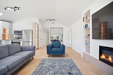 Photo 18 at 19 Jacinta Drive, Rustic, Toronto
