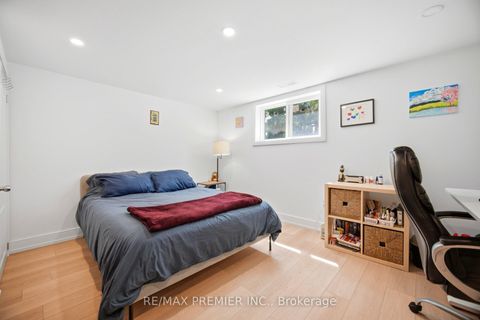 Photo 38 at 19 Jacinta Drive, Rustic, Toronto