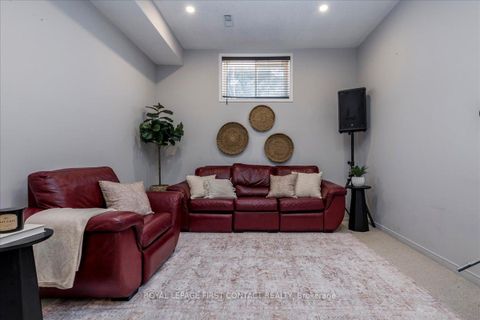 Photo 23 at 36 CHURCHLAND Drive, Holly, Barrie