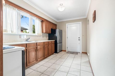 Photo 18 at 114 Gracefield Avenue, Maple Leaf, Toronto