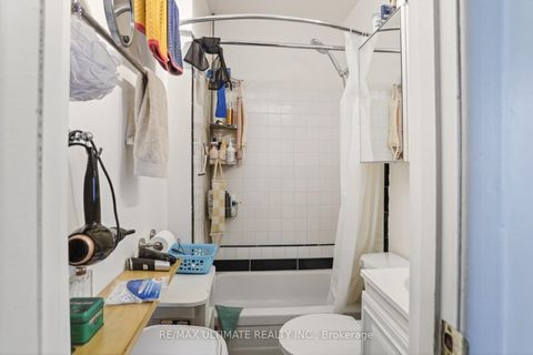 Photo 22 at 177 Varsity Road, Lambton Baby Point, Toronto