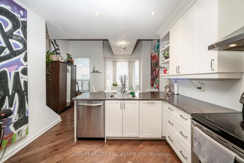 Photo 4 at 530 Richmond Street W, Waterfront Communities C1, Toronto