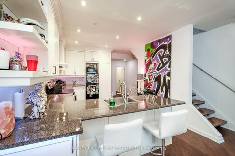 Photo 6 at 530 Richmond Street W, Waterfront Communities C1, Toronto