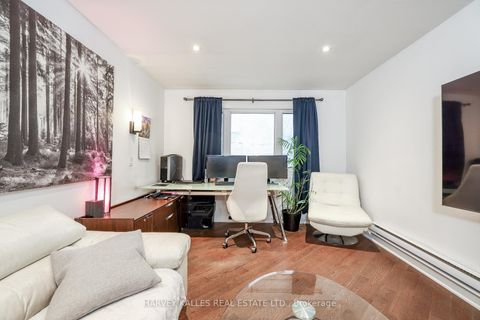 Photo 8 at 530 Richmond Street W, Waterfront Communities C1, Toronto
